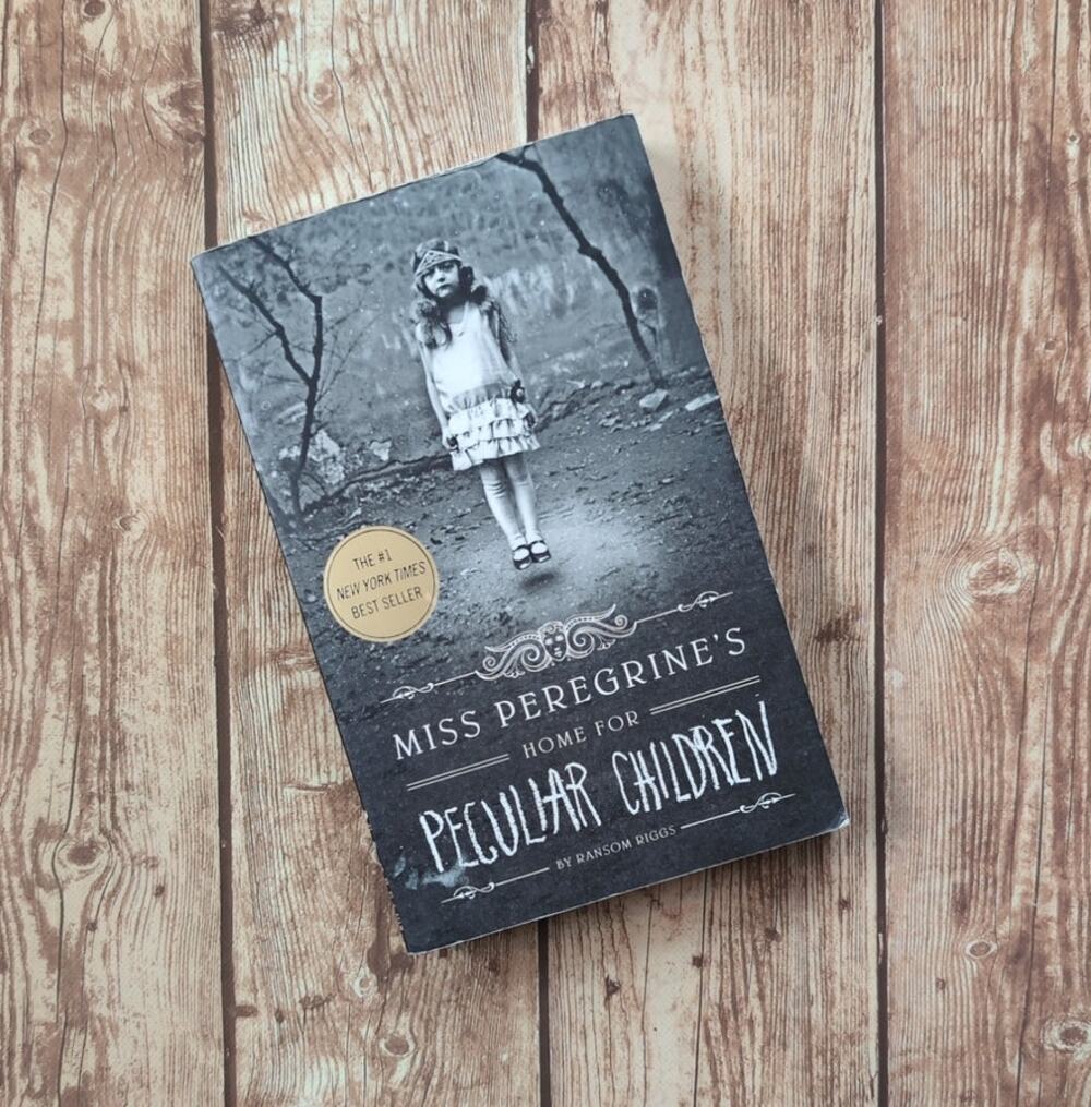 Miss Peregrine's Home for Peculiar Children by Ransom Riggs - Paperback Book